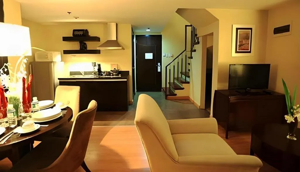 Lancaster Hotel Manila