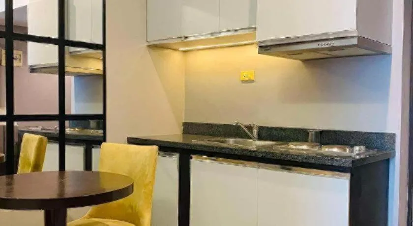 Lancaster Hotel Manila