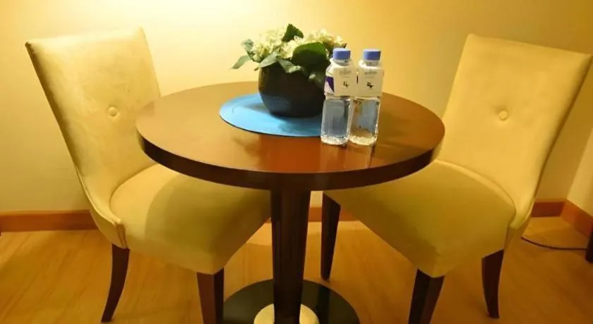 Lancaster Hotel Manila