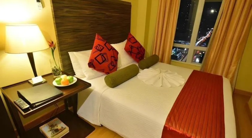 Bed in Lancaster Hotel Manila