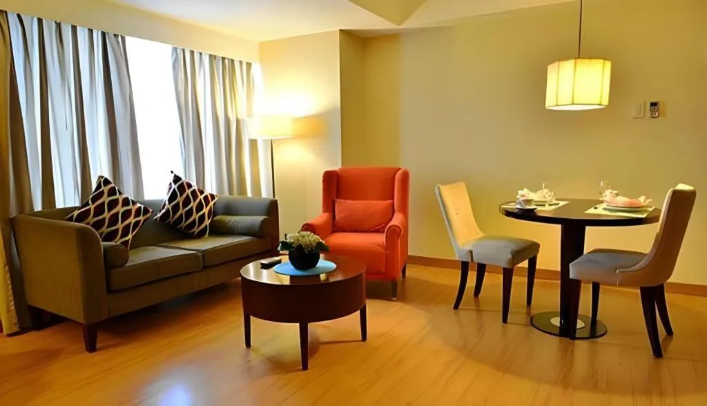 Lancaster Hotel Manila