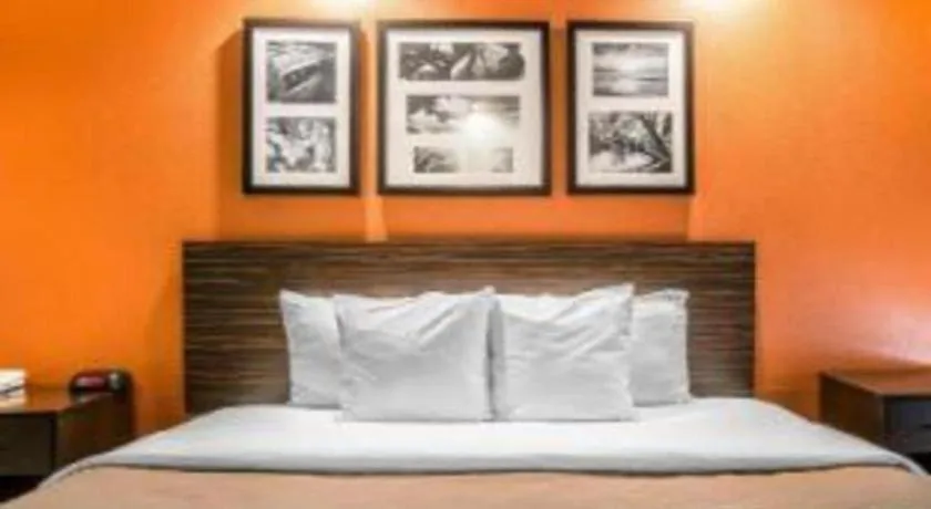 Bed in Sleep Inn Bessemer Helena