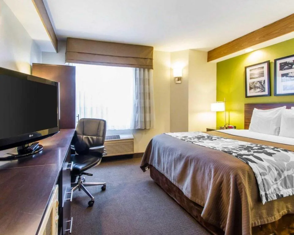 Bed in Econo Lodge Amarillo East