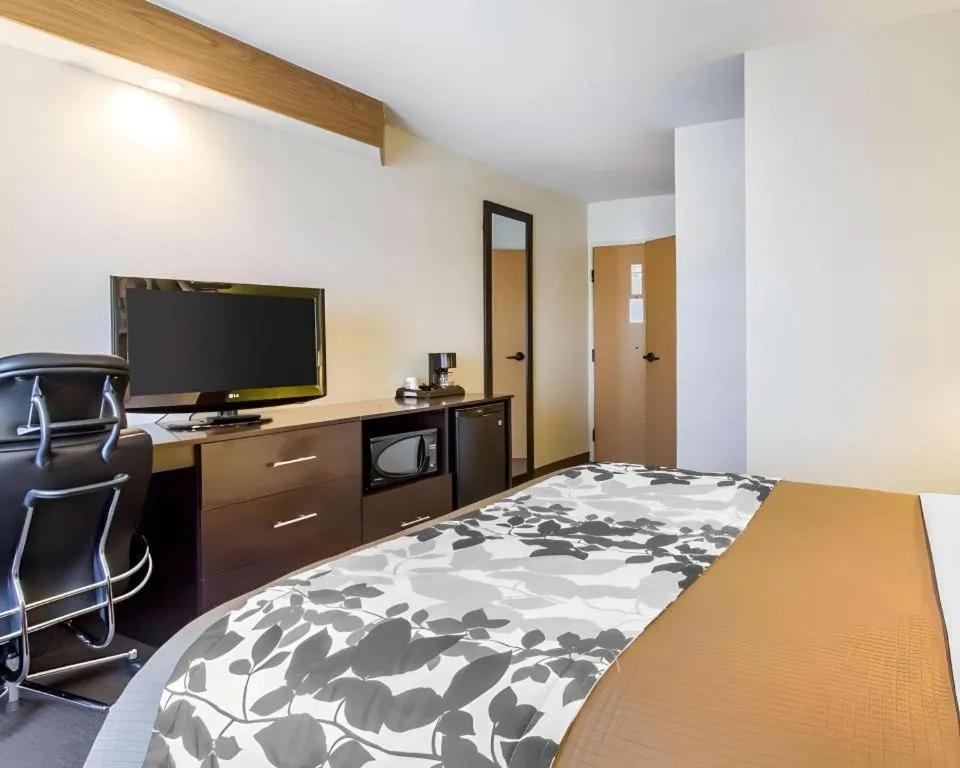 Bed in Econo Lodge Amarillo East