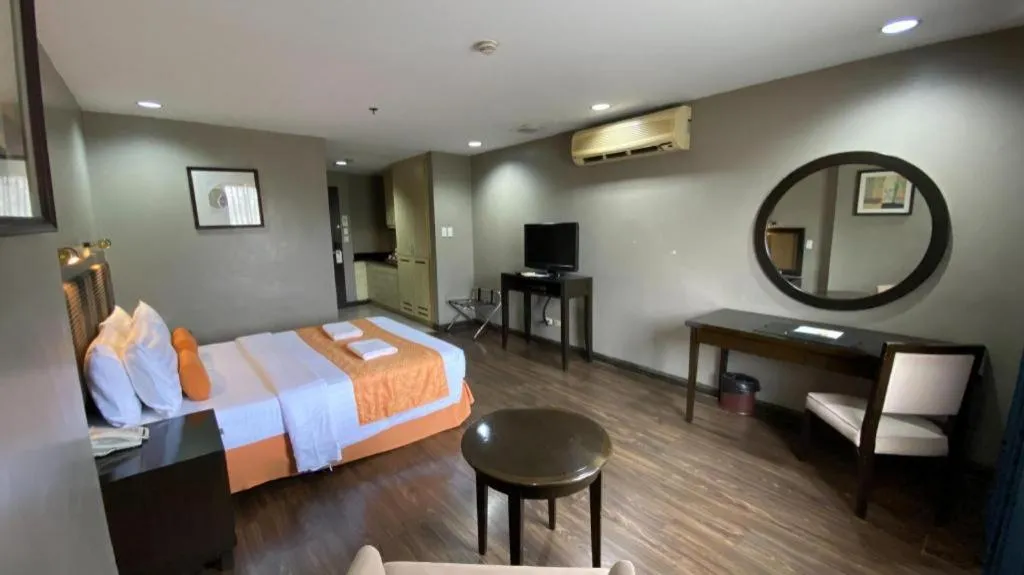 Bed in Baguio Burnham Suites Hotel