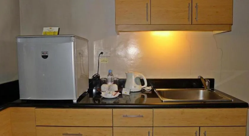 Baguio Burnham Suites Hotel