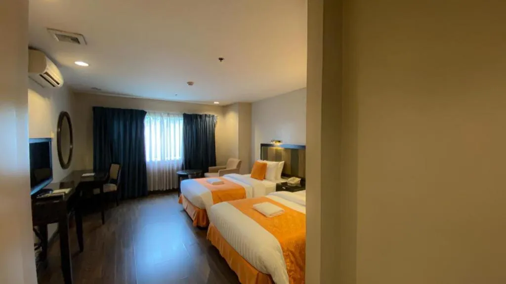 Bed in Baguio Burnham Suites Hotel