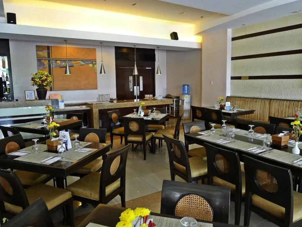 Baguio Burnham Suites Hotel