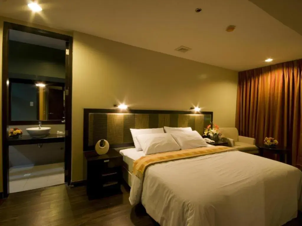 Bed in Baguio Burnham Suites Hotel Bed in Baguio Burnham Suites Hotel