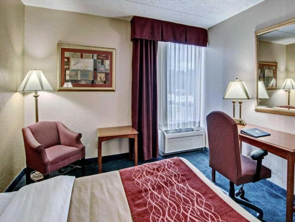 Bed in Quality Inn near Martinsville Speedway