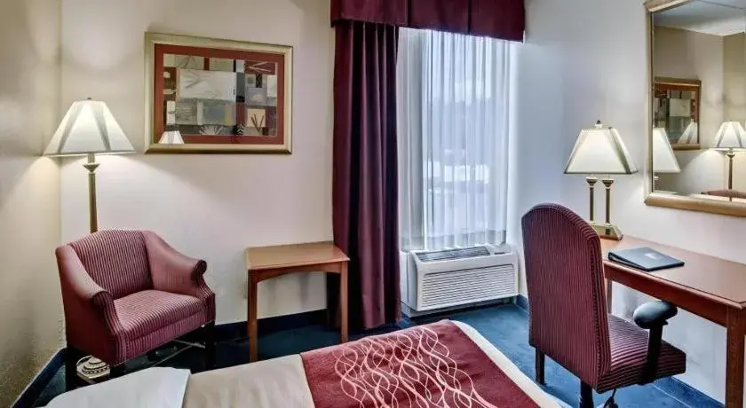 Bed in Quality Inn near Martinsville Speedway Bed in Quality Inn near Martinsville Speedway