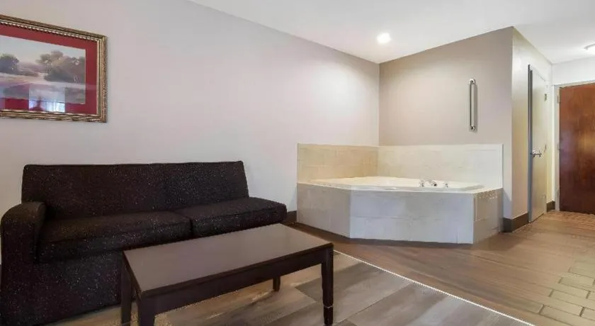 Surestay Plus Hotel Tarboro