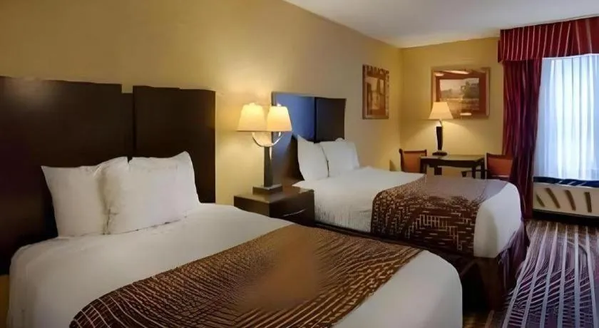 Bed in Surestay Plus Hotel Tarboro