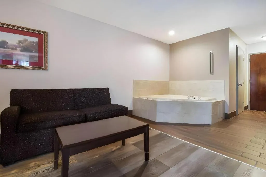 Surestay Plus Hotel Tarboro