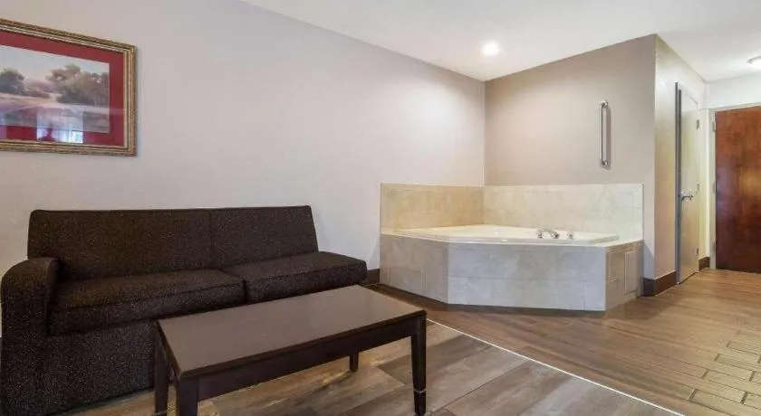 Surestay Plus Hotel Tarboro