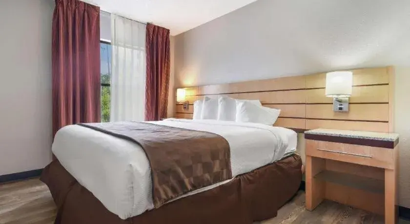 Bed in Surestay Plus Hotel Tarboro Bed in Surestay Plus Hotel Tarboro