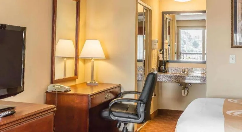 Quality Inn Calera I-65 exit 231