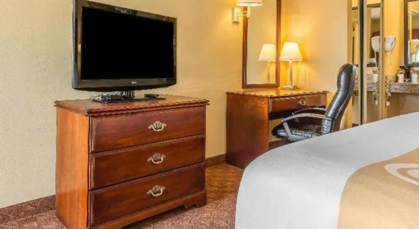 Quality Inn Calera I-65 exit 231