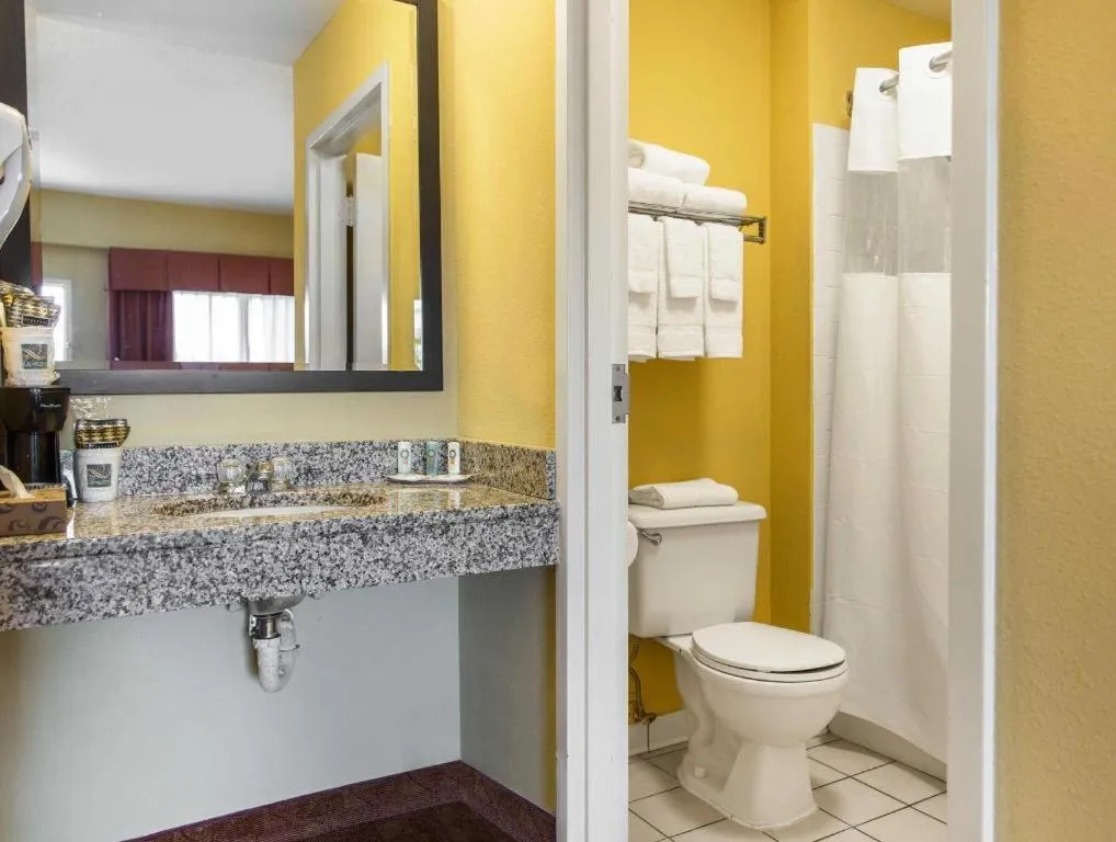 Quality Inn Calera I-65 exit 231