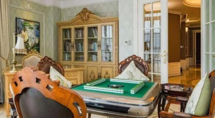 Hangzhou The First World Hotel