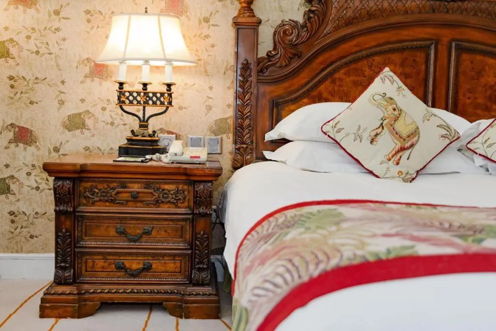 Bed in Hangzhou The First World Hotel