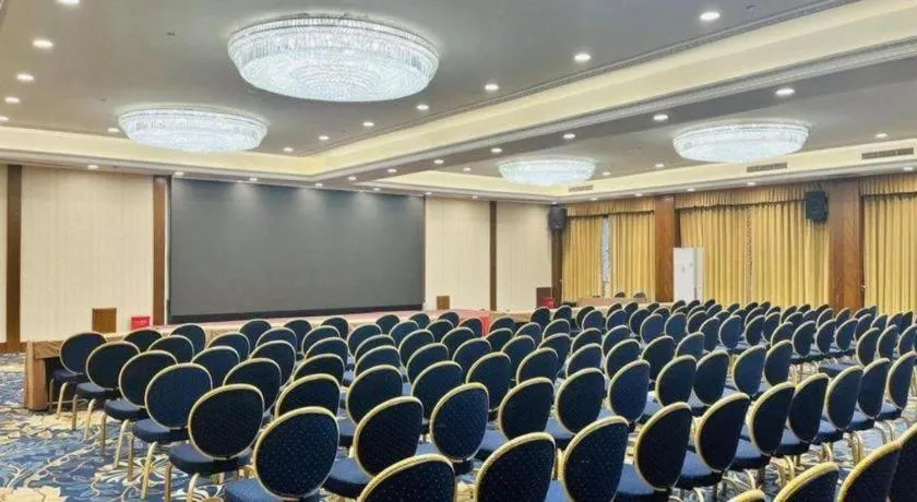 Hangzhou The First World Hotel