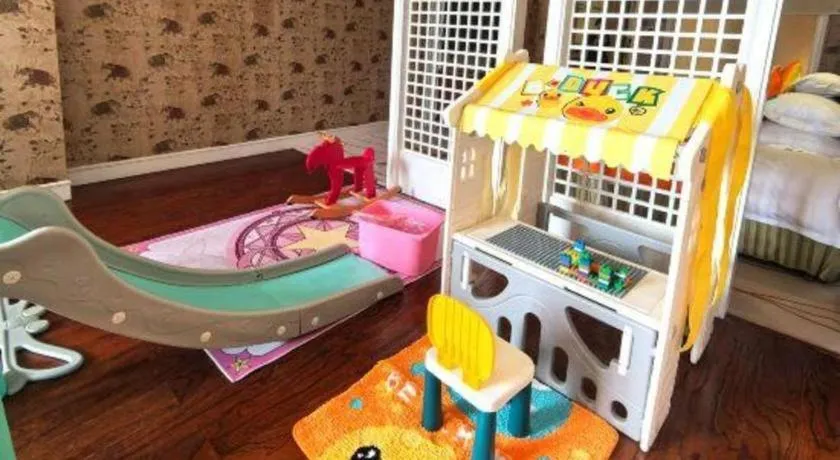 Hangzhou The First World Hotel