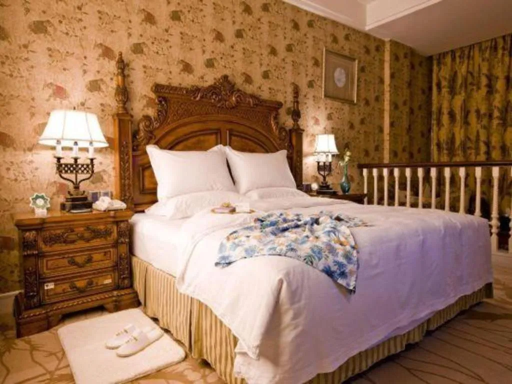 Bed in Hangzhou The First World Hotel