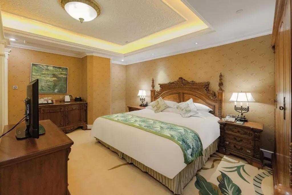 Bed in Hangzhou The First World Hotel