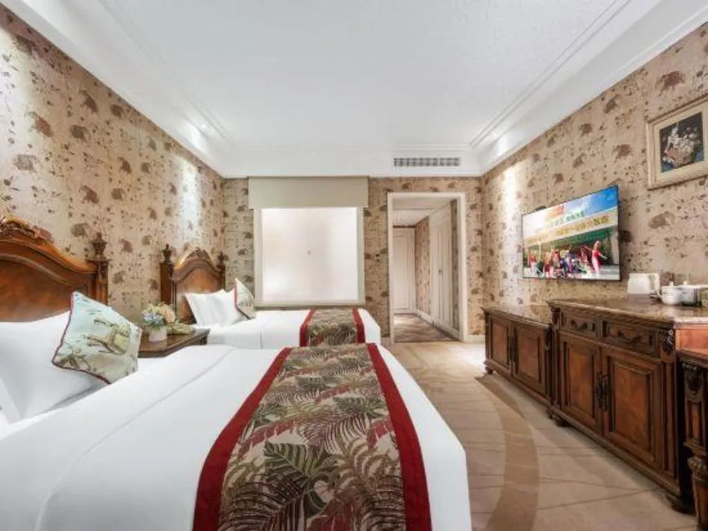 Bed in Hangzhou The First World Hotel