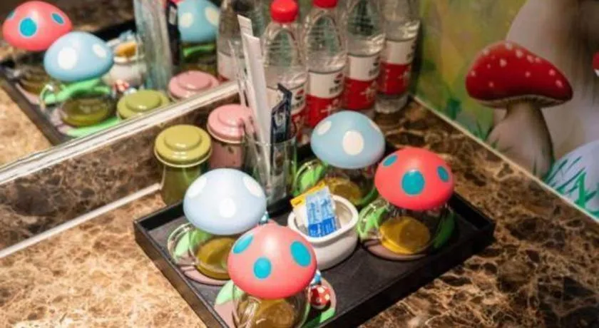 Hangzhou The First World Hotel