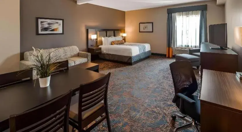 Bed in Best Western Plus Executive Inn Bed in Best Western Plus Executive Inn
