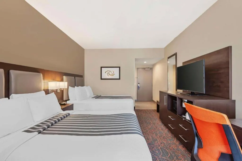 Bed in Best Western Plus Executive Inn