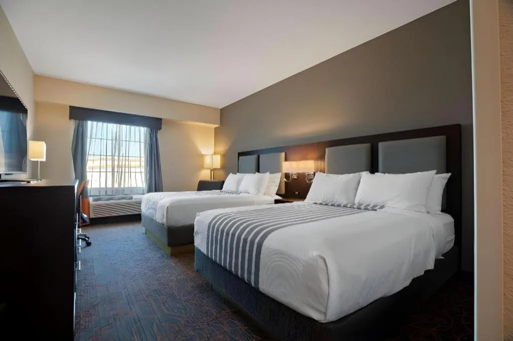 Bed in Best Western Plus Executive Inn