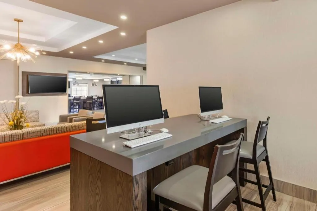 Best Western Plus Executive Inn