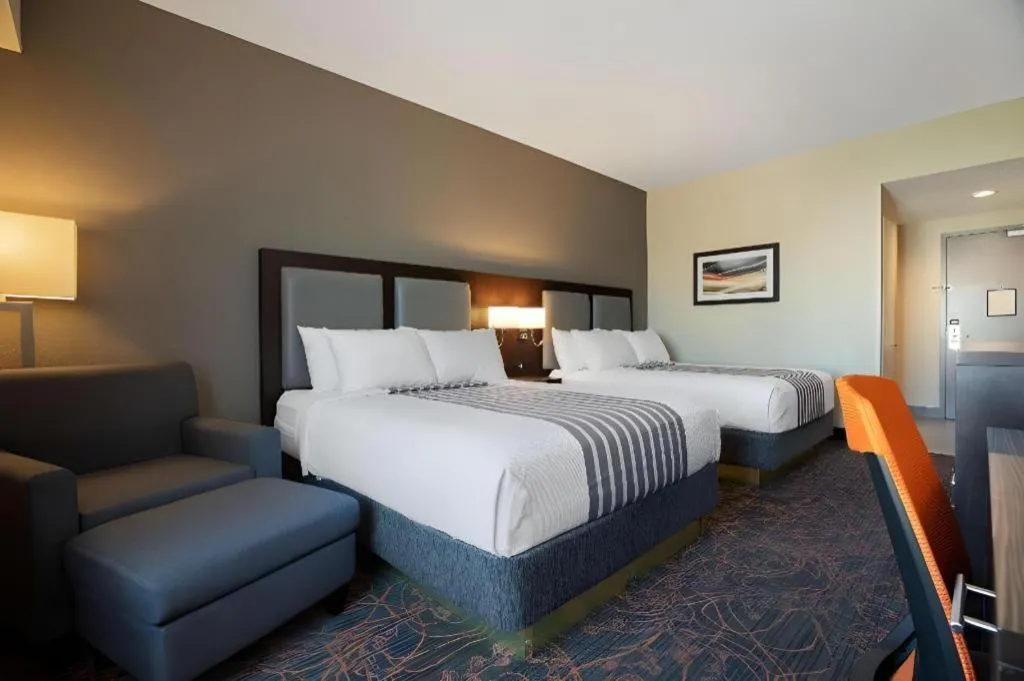 Bed in Best Western Plus Executive Inn