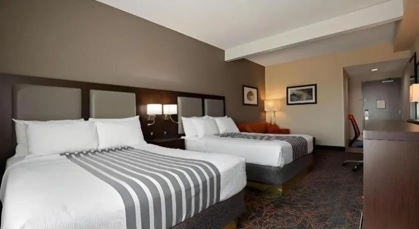 Bed in Best Western Plus Executive Inn