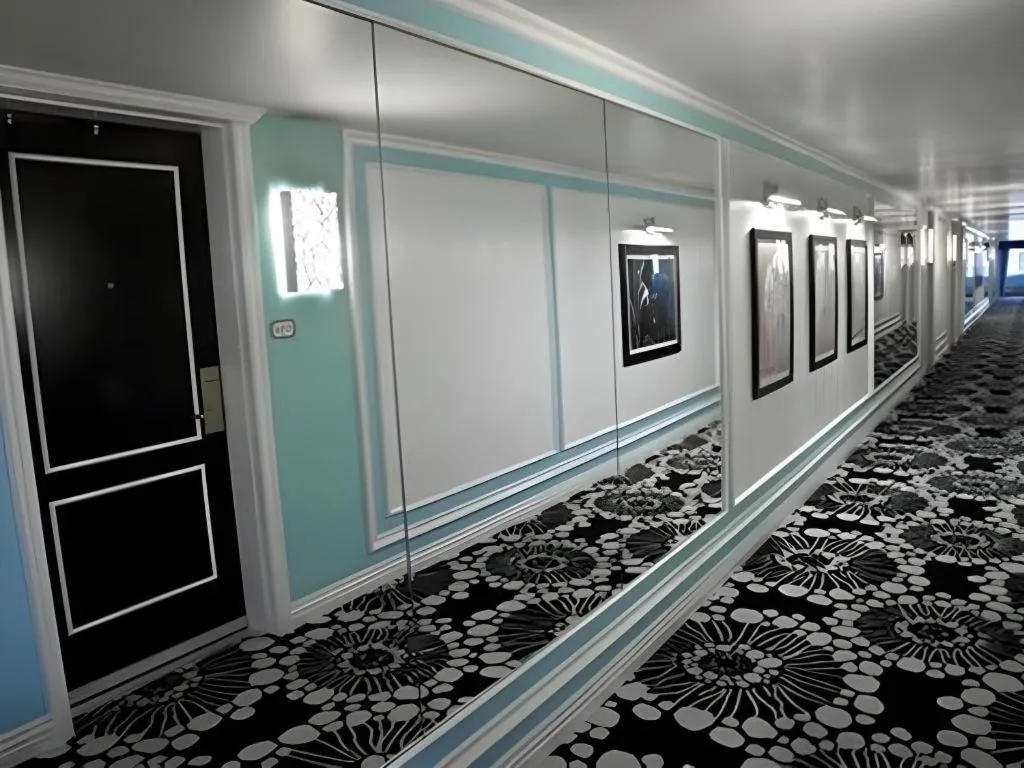 El Cortez Hotel & Casino - 21 and over only