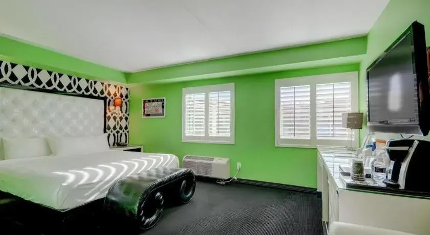 Bed in El Cortez Hotel & Casino - 21 and over only Bed in El Cortez Hotel & Casino - 21 and over only