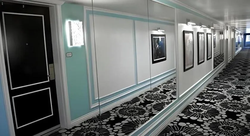 El Cortez Hotel & Casino - 21 and over only