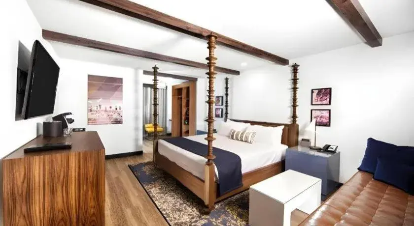 Bed in El Cortez Hotel & Casino - 21 and over only Bed in El Cortez Hotel & Casino - 21 and over only