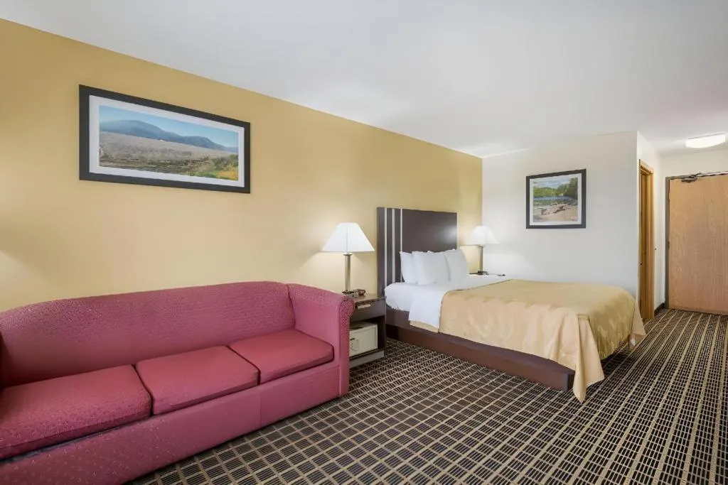 Bed in Quality Inn