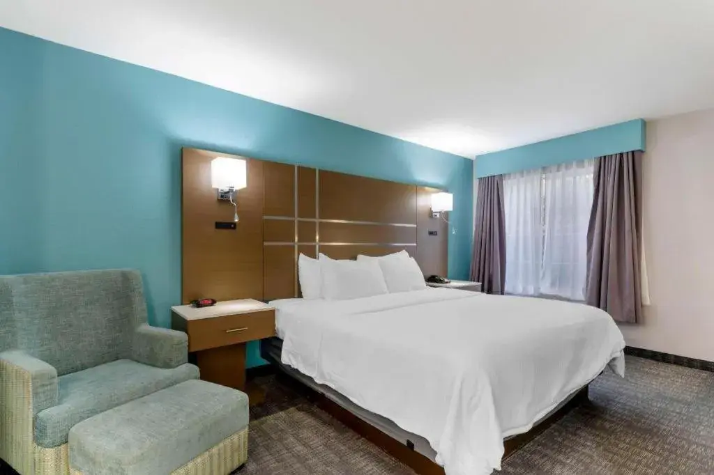 Bed in Best Western Galt Inn Bed in Best Western Galt Inn