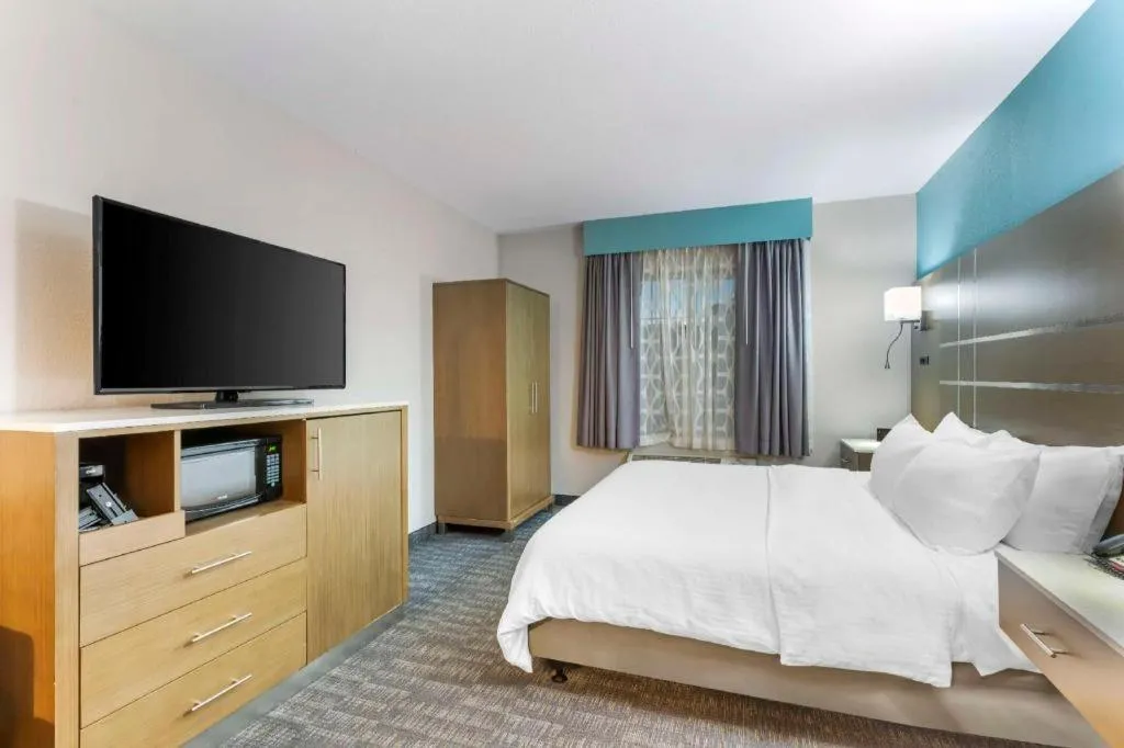 Bed in Best Western Galt Inn