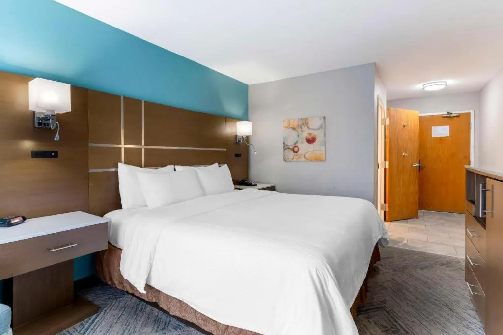 Bed in Best Western Galt Inn