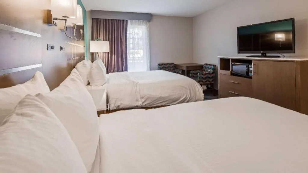 Bed in Best Western Galt Inn