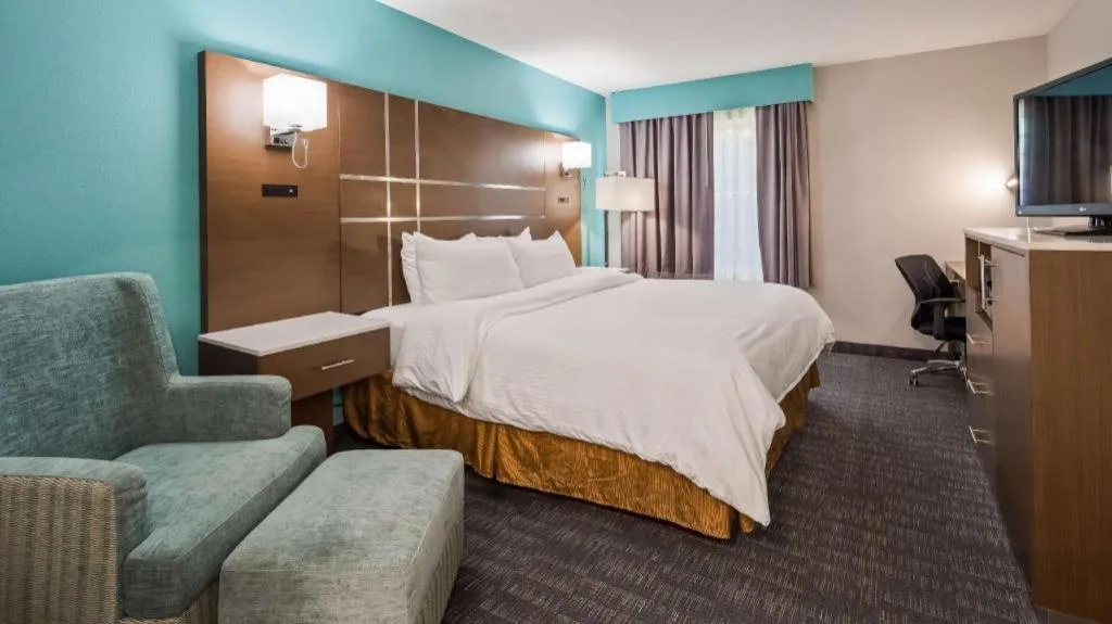 Bed in Best Western Galt Inn