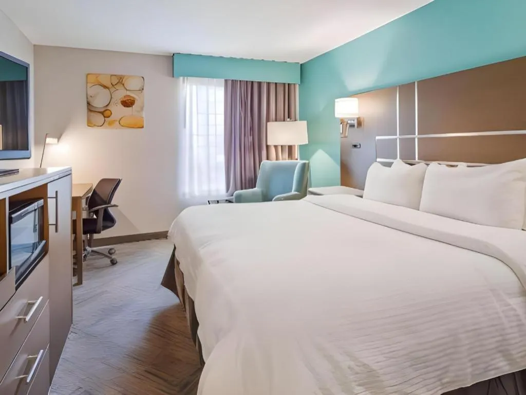 Bed in Best Western Galt Inn