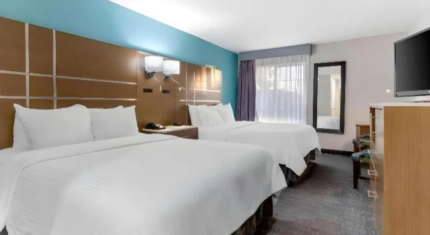 Bed in Best Western Galt Inn