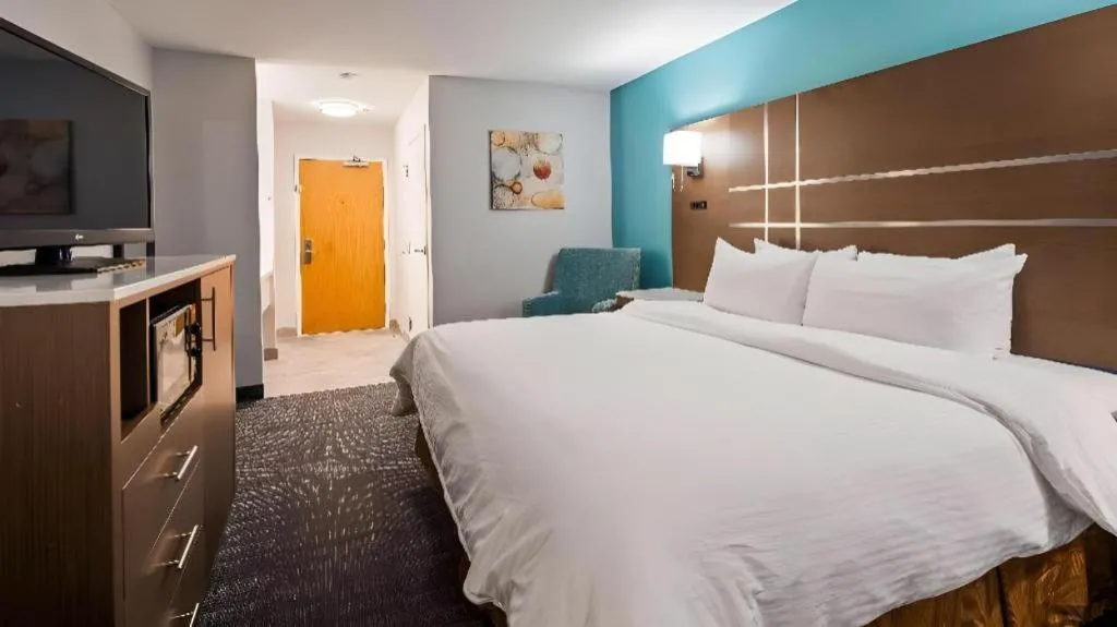 Bed in Best Western Galt Inn